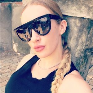 Meet your Posher, Molly